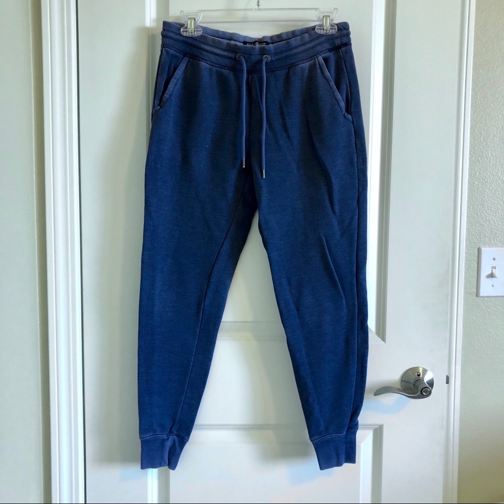 🚫DONATED🚫 AE Joggers Size XS
